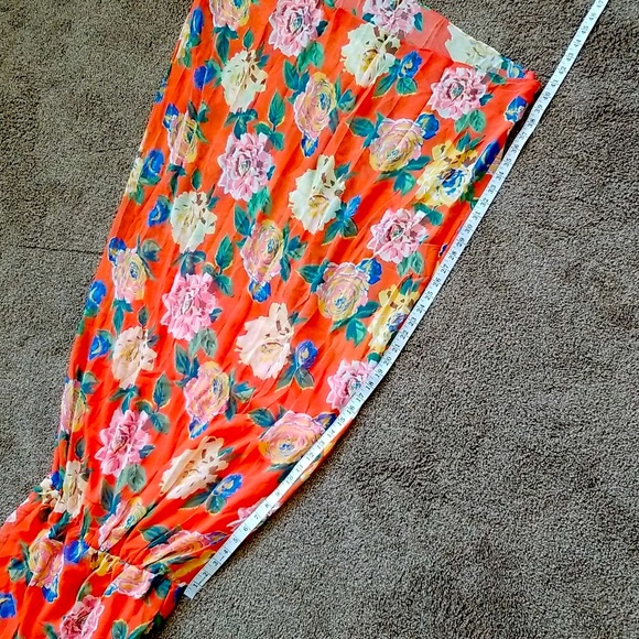 Sleeveless Dress - Picture 6 of 10